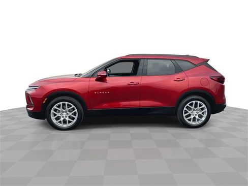 Used 2024 Chevrolet Blazer LT w/ Sound & Technology Package image 5