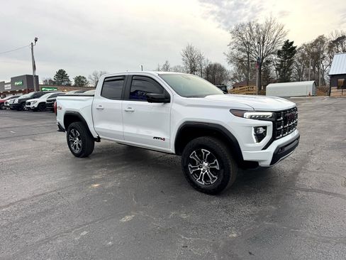 Used 2023 GMC Canyon AT4 w/ AT4 Premium Package image 4