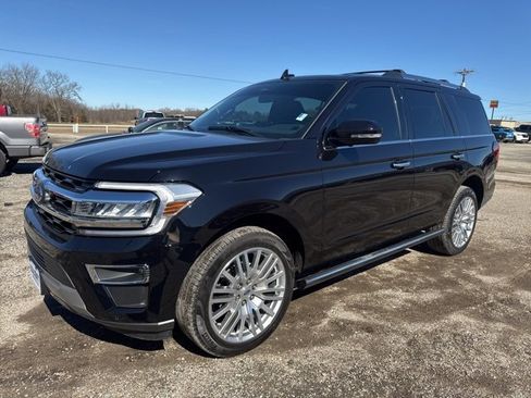 Used 2024 Ford Expedition Limited image 1