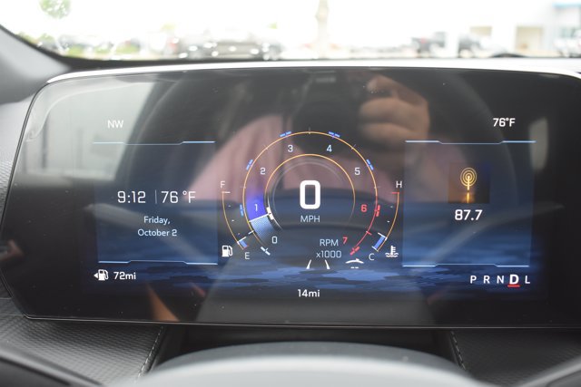 New 2027 Chevrolet Equinox LT w/ Safety and Technology Package FWD image 21