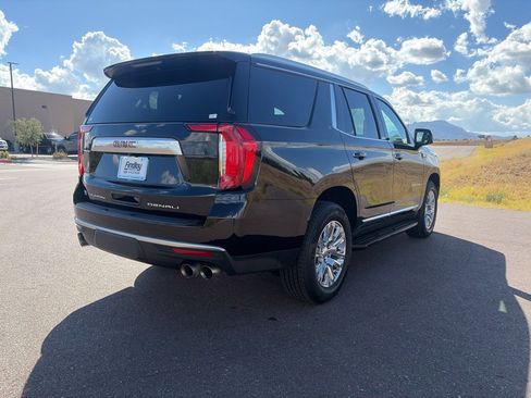 Used 2024 GMC Yukon Denali AWD/4WD image 4