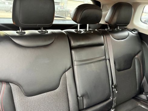 Used 2018 Jeep Compass Trailhawk w/ Navigation Group image 35