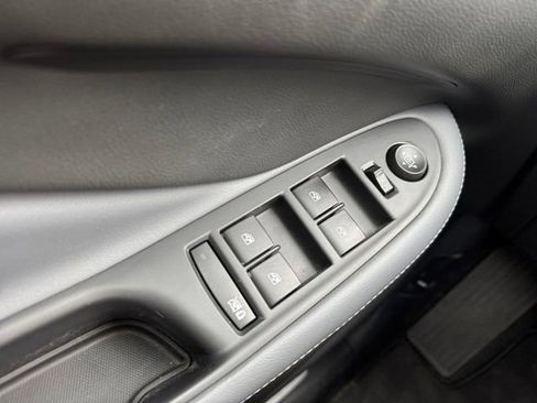 Used 2020 Buick Envision Essence image 5