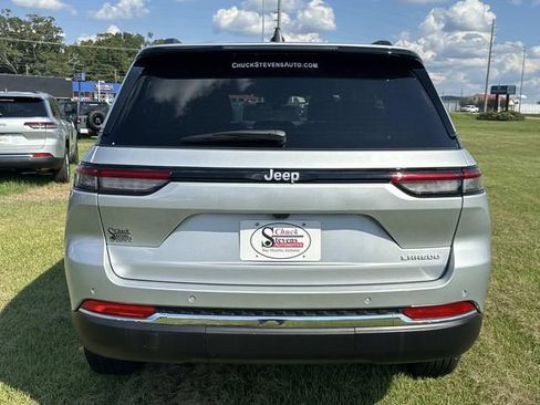 New 2025 Jeep Grand Cherokee Laredo X w/ Luxury Tech Group I image 4