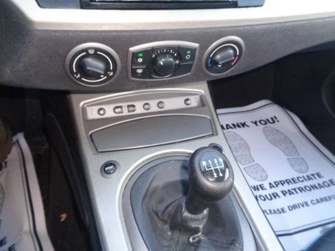 Used 2003 BMW Z4 2.5i image 21