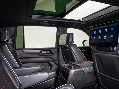 Used 2025 GMC Yukon XL AT4 Ultimate w/ LPO, Floor Liner Package AWD/4WD image 17
