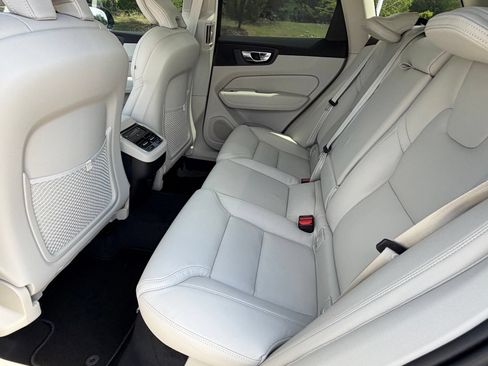 New 2026 Volvo XC60 B5 Ultra w/ Protection Package Premier AWD/4WD image 22