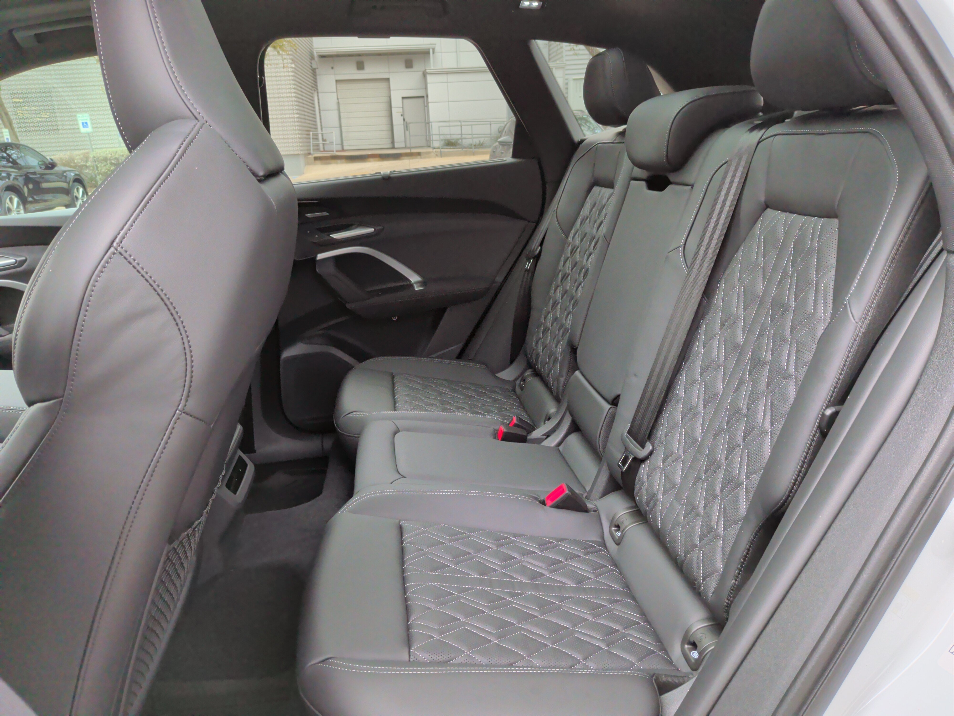 Used 2025 Audi SQ5 Premium Plus w/ Premium Plus Package AWD/4WD image 32