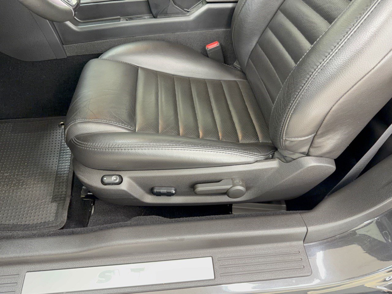 Used 2009 Ford Mustang Shelby GT500 RWD image 16