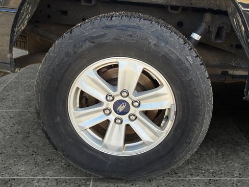 Used 2015 Ford F150 XL w/ Equipment Group 101A Mid AWD/4WD image 10