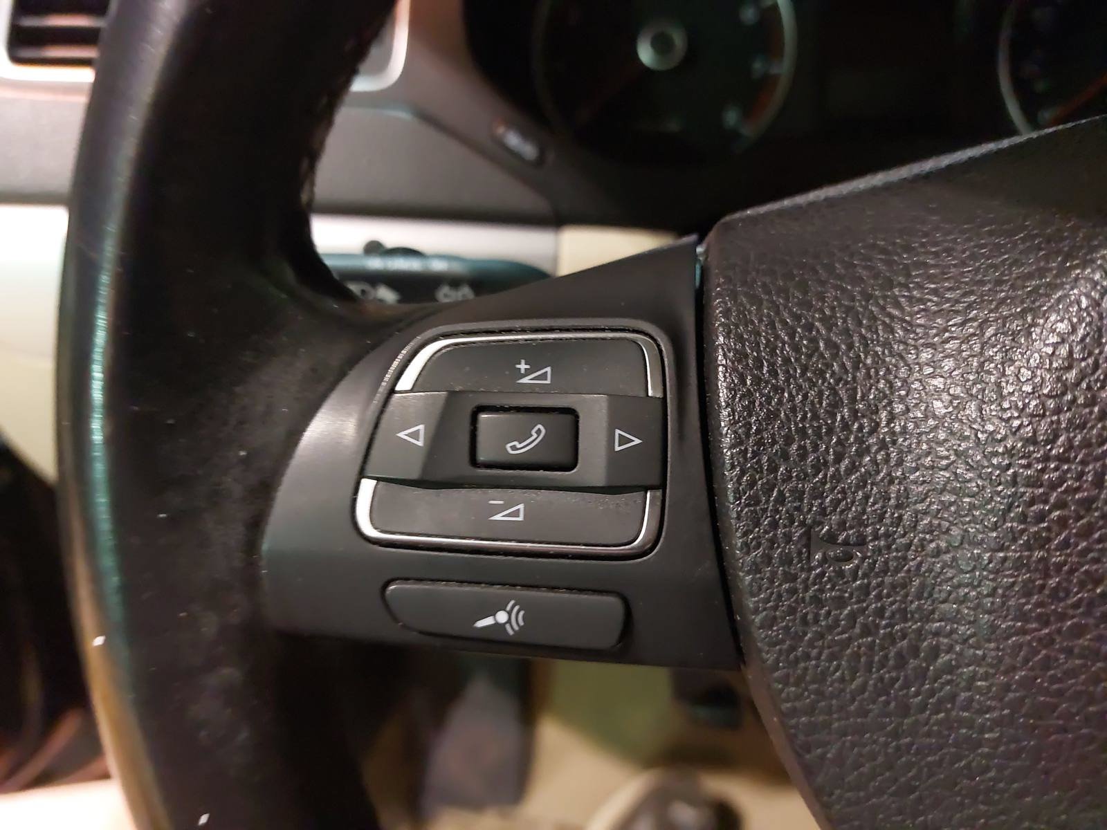 Used 2013 Volkswagen Jetta SE FWD image 17