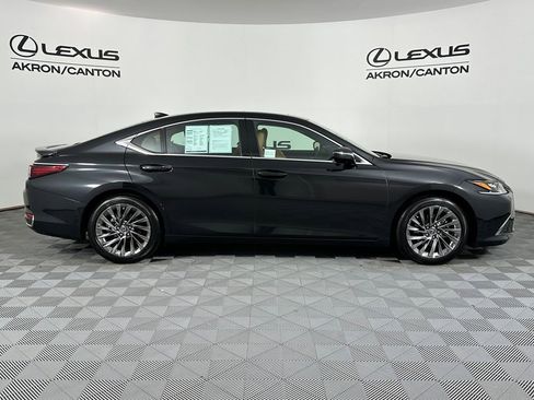 Used 2024 Lexus ES 300h Ultra Luxury w/ Accessory Package (Z1) image 7