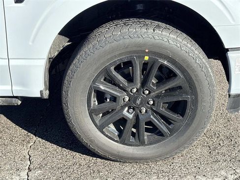 New 2025 Ford F150 Platinum w/ FX4 Off-Road Package image 9
