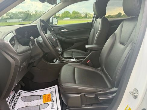 Used 2024 Buick Encore GX Sport Touring FWD image 26