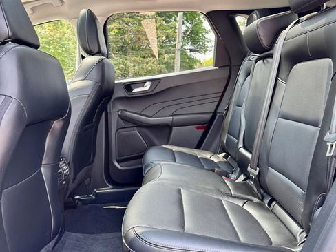 Used 2022 Ford Escape Titanium image 14