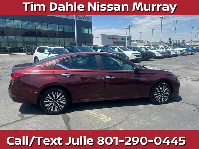 Used 2025 Nissan Altima 2.5 SV AWD/4WD image 13