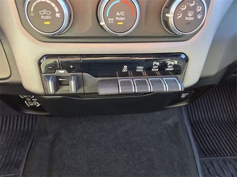 Certified 2024 RAM 1500 Big Horn image 28