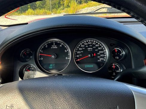 Used 2014 Chevrolet Suburban LTZ image 19