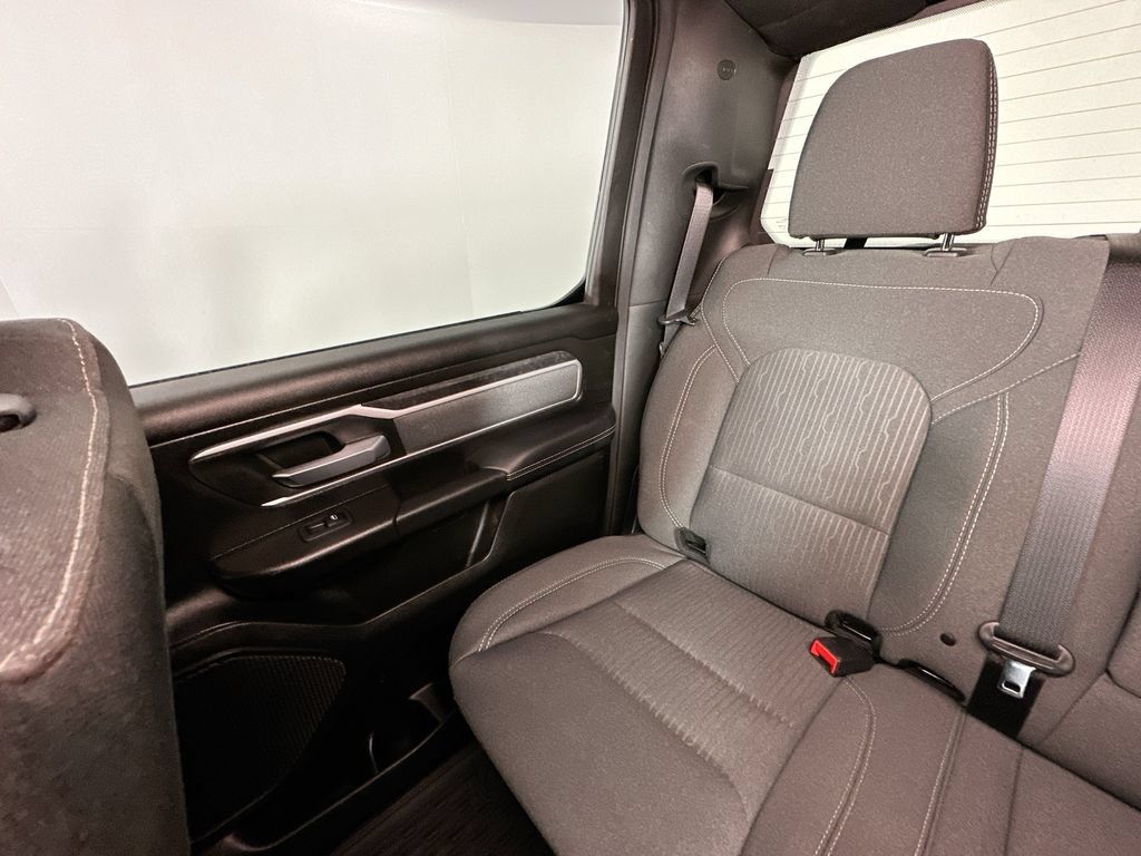 Used 2022 RAM 1500 Big Horn AWD/4WD image 12