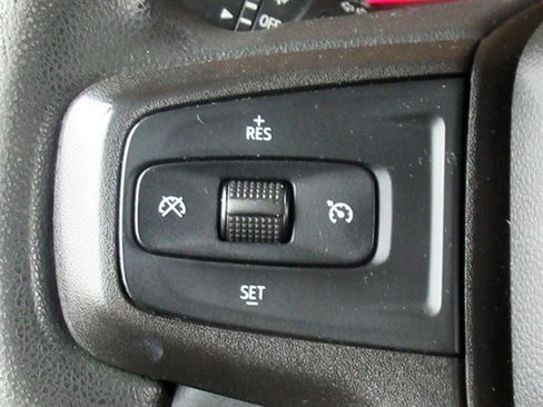 Used 2019 Chevrolet Silverado 1500 Custom w/ Custom Value Package AWD/4WD image 17