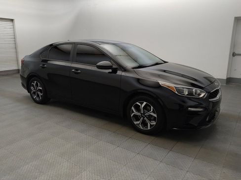 Used 2019 Kia Forte LXS FWD image 11