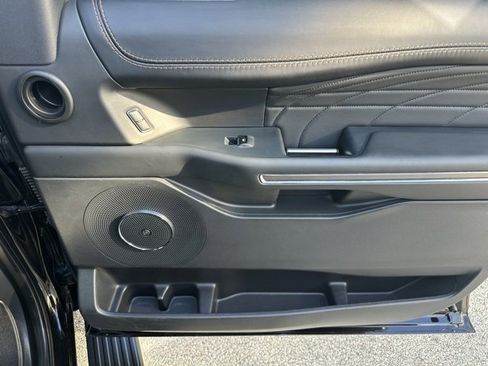 Used 2022 Ford Expedition Max Platinum image 13