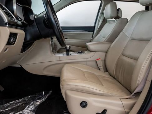 Used 2014 Jeep Grand Cherokee Limited AWD/4WD image 9