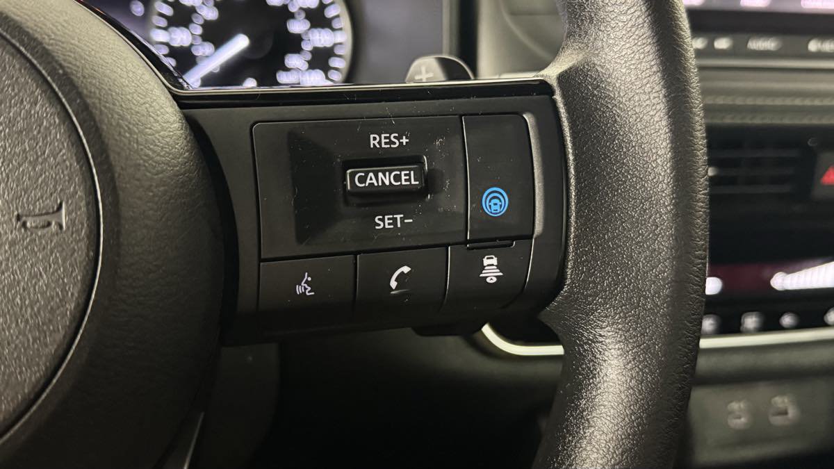 Used 2021 Nissan Rogue SV AWD/4WD image 18
