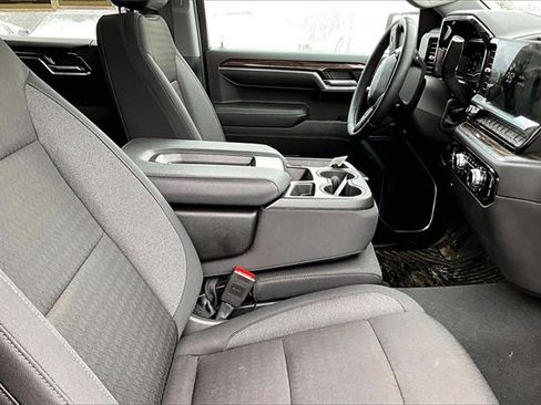 Used 2024 GMC Sierra 1500 Elevation image 10