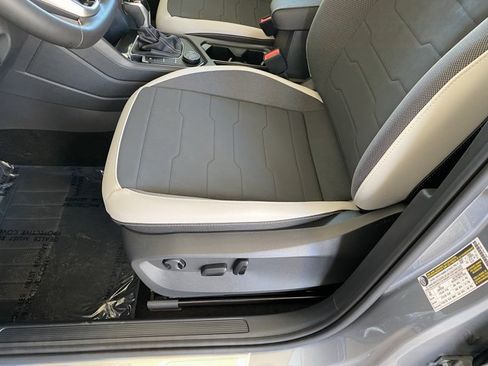 New 2026 Volkswagen Taos SE AWD/4WD image 8