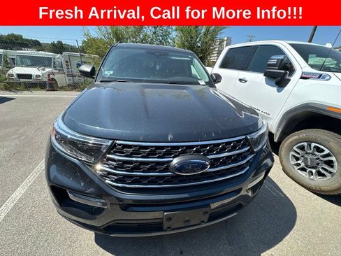 Used 2022 Ford Explorer XLT w/ Equipment Group 202A AWD/4WD image 42