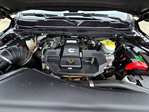 Certified 2021 RAM 3500 Laramie w/ Night Edition image 31