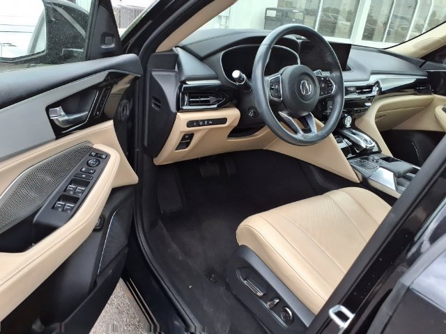 Used 2024 Acura MDX w/ Technology Package FWD image 6