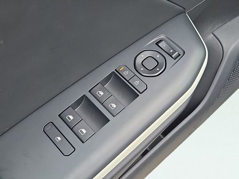 New 2025 Kia K4 GT-Line Turbo image 16