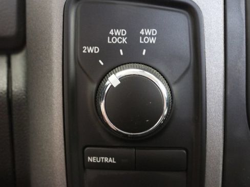 Used 2014 RAM 1500 Express AWD/4WD image 18