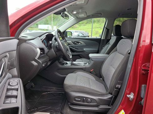 Used 2019 Chevrolet Traverse LT w/ LPO, Blackout Package AWD/4WD image 13