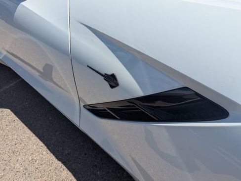 Used 2015 Chevrolet Corvette Stingray Coupe w/ Carbon Flash Badge Package RWD image 5