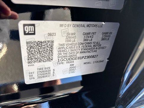 Used 2023 Chevrolet Silverado 1500 LTZ w/ LTZ Premium Package image 32