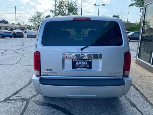 Used 2011 Dodge Nitro SXT image 8