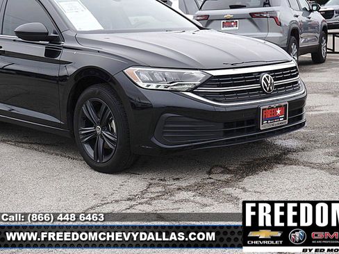 Used 2024 Volkswagen Jetta SE FWD image 39