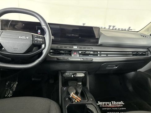 Used 2025 Kia K4 EX FWD image 23