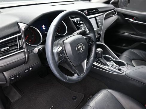 Certified 2018 Toyota Camry XSE image 18