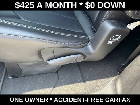 Used 2025 Chrysler Pacifica Select FWD image 37