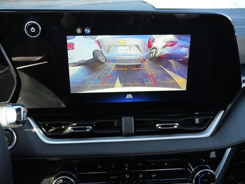 Used 2025 Chevrolet Equinox LT image 23