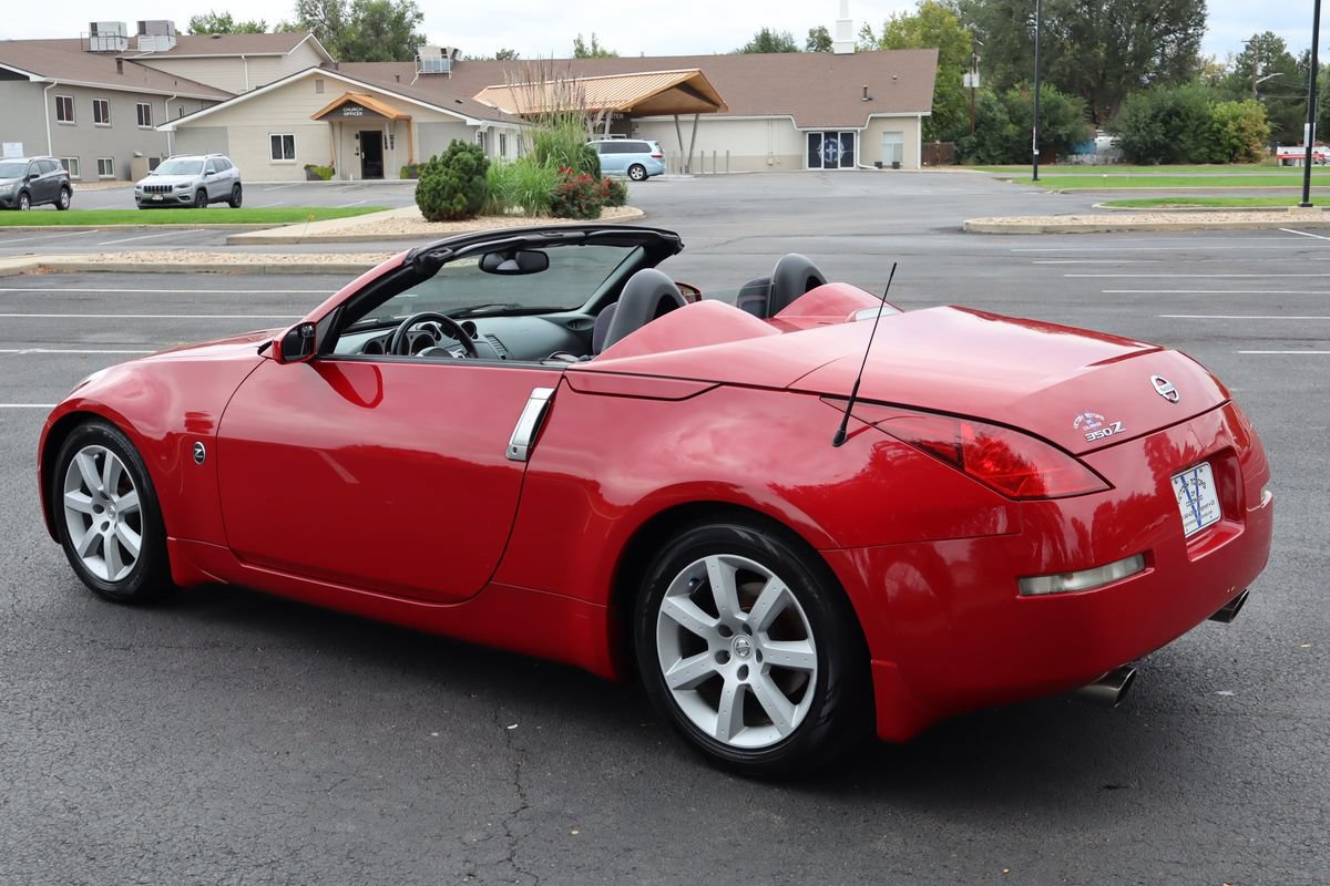 Used 2004 Nissan 350Z Enthusiast RWD image 22