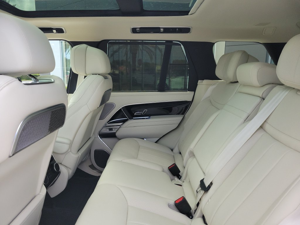 New 2026 Land Rover Range Rover Autobiography AWD/4WD image 16