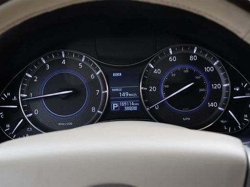 Used 2016 INFINITI QX80 w/ Driver's Assistance Package image 12