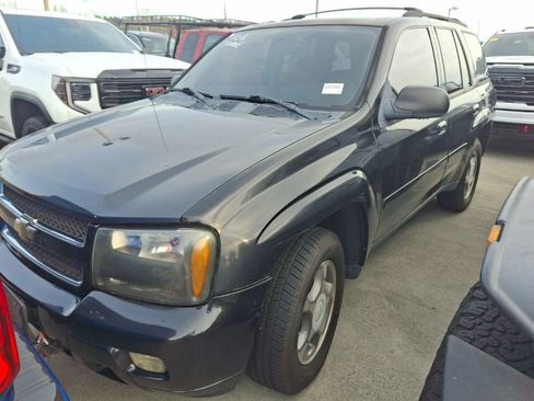 Used 2009 Chevrolet TrailBlazer LT w/ Skid Plate Package image 1