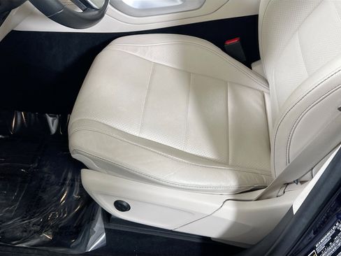 Used 2021 Mercedes-Benz GLS 450 4MATIC image 19