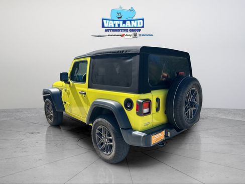 Certified 2024 Jeep Wrangler Sport AWD/4WD image 3